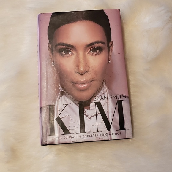 "KIM" book by Sean Smith - Picture 1 of 1